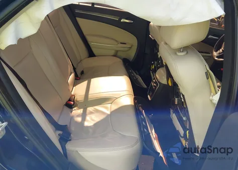 2015 Chrysler 300 Limited from USA, damaged, VIN 2C3CCARG7FH501177